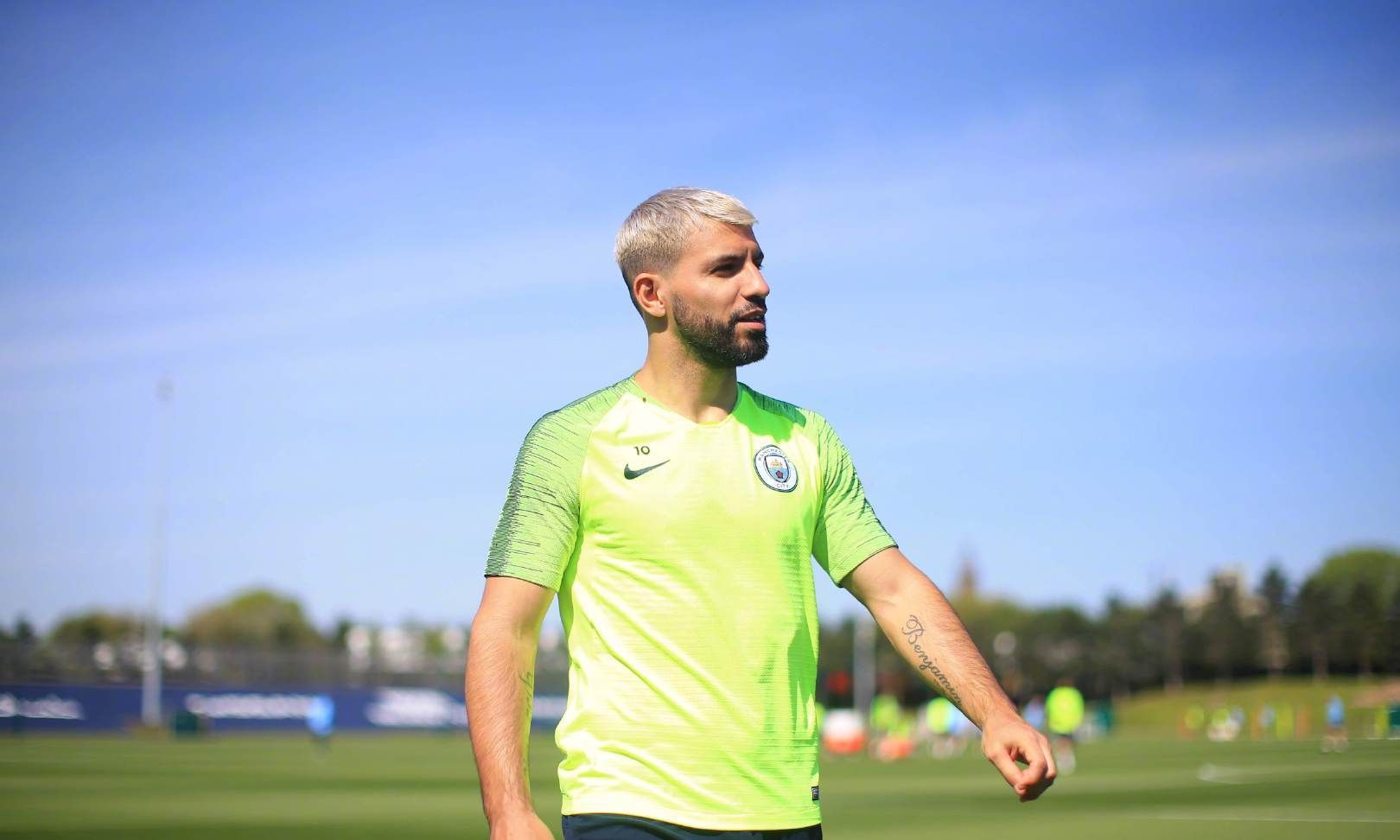 今晚新疆广汇备战足总杯，调整名单细节曝光，压力陡增，年轻球员得到机会的简单介绍