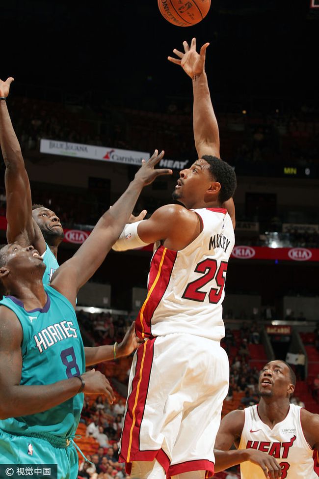 CBA常规赛倒计时，夏洛特黄蜂赛后内部沟通，细节引发关注，信心回归，年轻球员得到机会的简单介绍